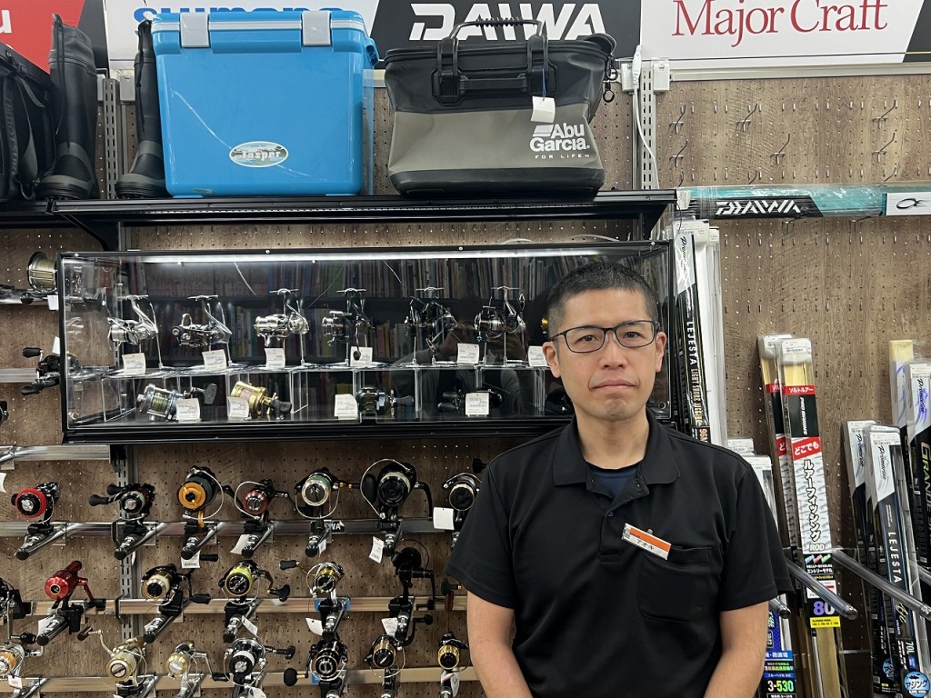 青木さんは堤防釣りが趣味でブックオフ入社以来、日本全国20店舗以上を経験され今は茅ヶ崎に落ち着いたとのこと。