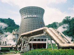 岩手県八幡平市の松川地熱発電所　Photo by Si-take.